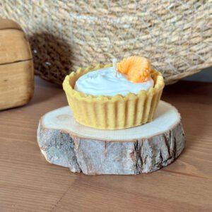 Tartelette bougie artisanale parfum agrumes avec décoration gourmande